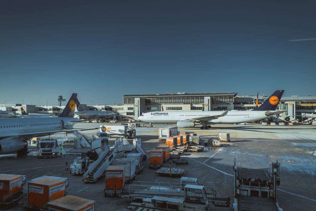 United Airlines flight destinations and schedules to & from Frankfurt
